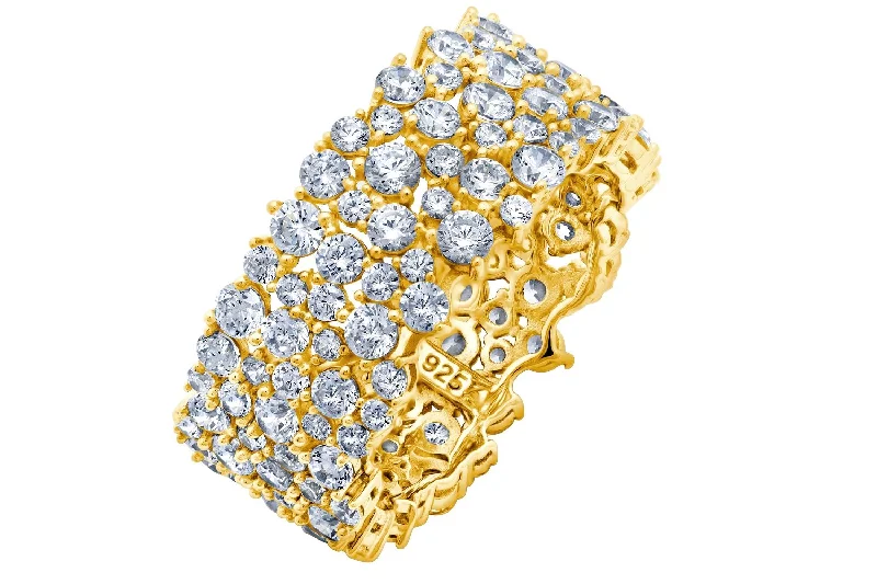 Large Cluster Ring in Gold