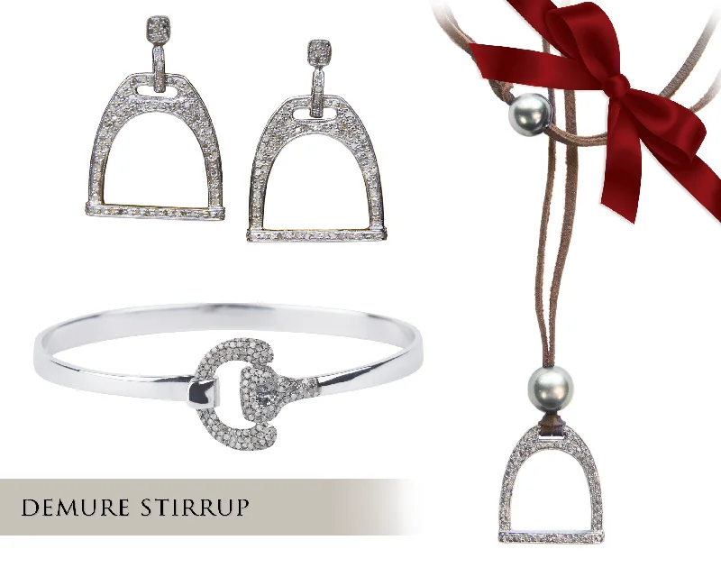 Demure Stirrup Gift Set