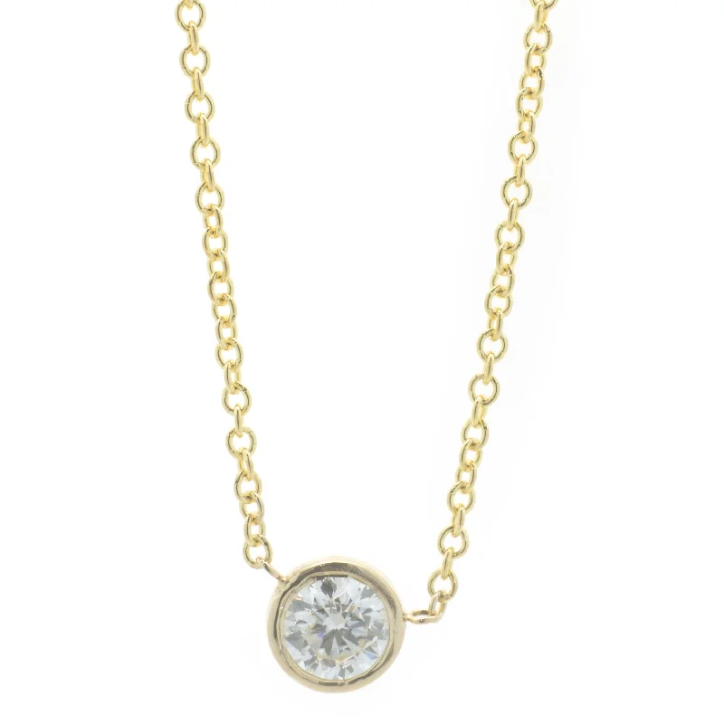 14 Karat Yellow Gold Round Brilliant Diamond Solitaire Necklace